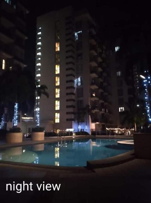 One Palm Tree Villas Naia Terminal 3 Manille Extérieur photo